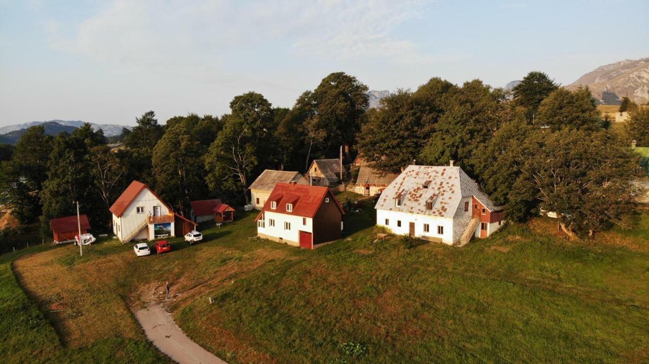Domacinstvo Krstajic - Rural Country house *